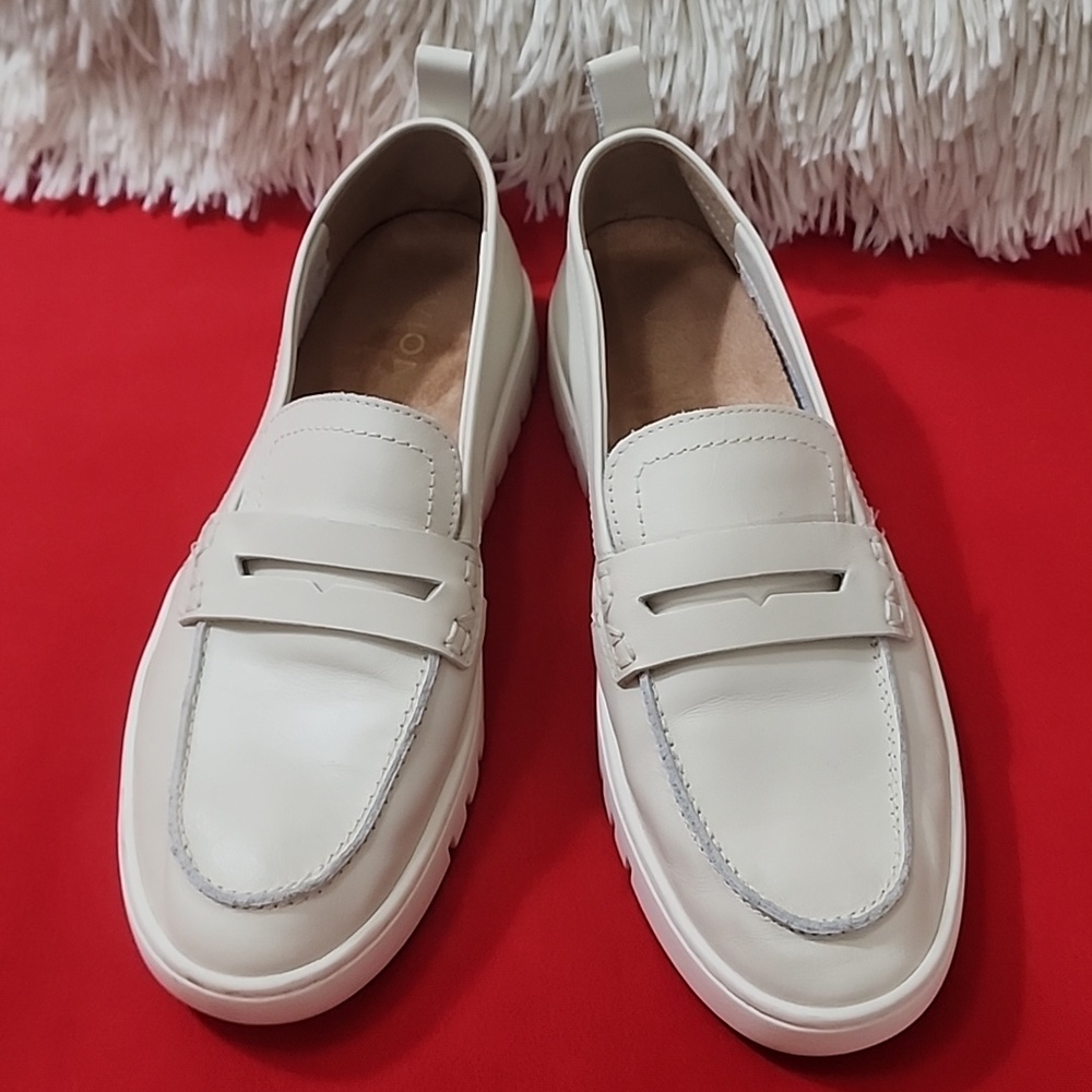 Vionic Uptown Penny Loafer - Picture 2 of 10